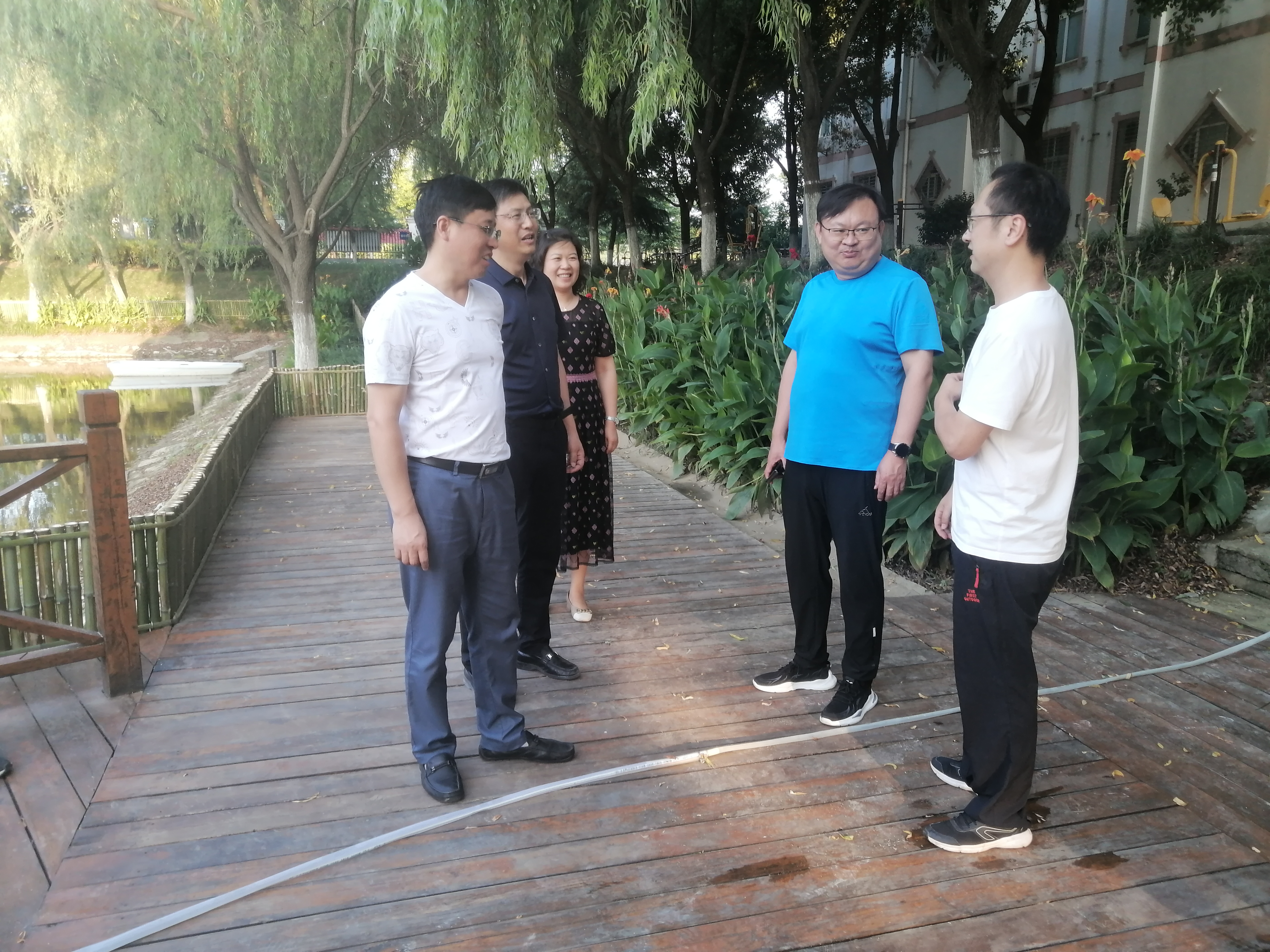 王书记看望360教师.jpg